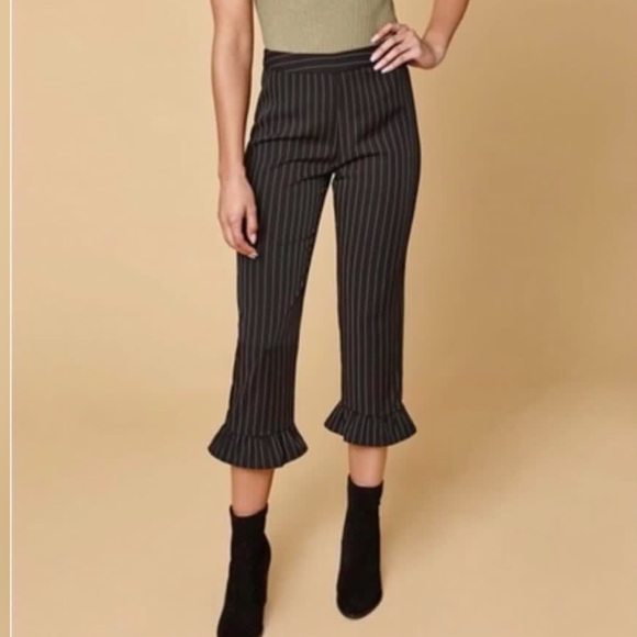 PacSun High Waisted PinStripe Ruffle Cropped Pants Trousers - Picture 1 of 7